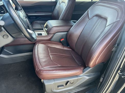 Used 2023 Ford Expedition Max Limited image 24