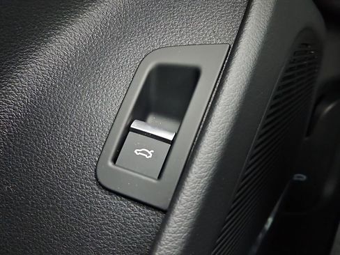 New 2026 Audi Q8 Premium Plus image 17