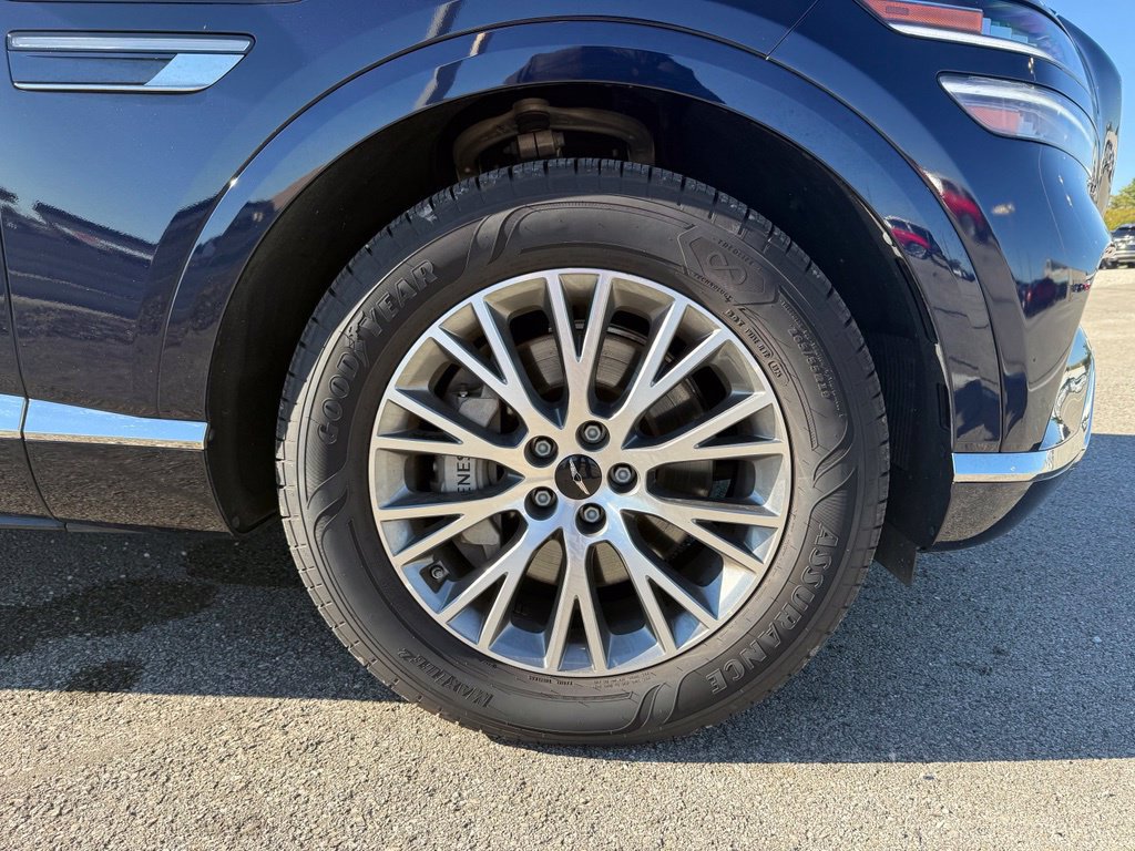 Used 2025 Genesis GV80 2.5T Standard AWD/4WD image 18