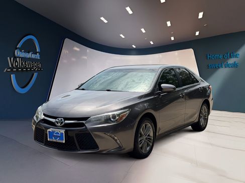 Used 2017 Toyota Camry SE FWD image 8