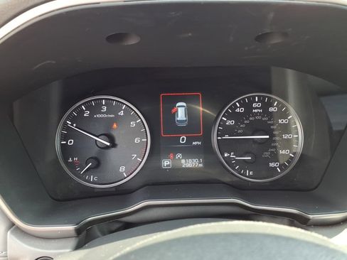 Used 2025 Subaru Outback Onyx Edition AWD/4WD image 8