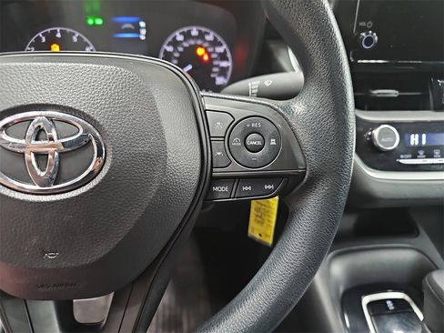 Used 2024 Toyota Corolla LE image 17