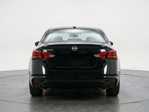Used 2025 Nissan Altima 2.5 SV image 7