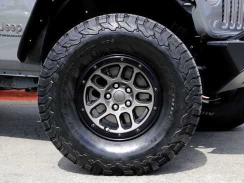 Used 2023 Jeep Wrangler Unlimited Rubicon 392 w/ Xtreme Recon 35" Tire Package AWD/4WD image 2