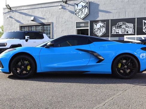 Used 2022 Chevrolet Corvette Stingray Premium Conv w/ Z51 Performance Package image 2