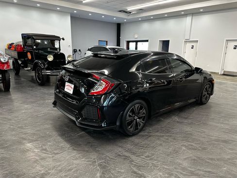 Used 2018 Honda Civic EX image 5
