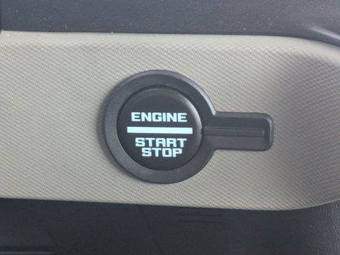 Used 2023 Ford Bronco Wildtrak image 17