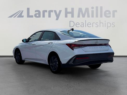 New 2026 Hyundai Elantra SEL Sport FWD image 5