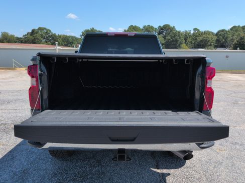 Used 2025 Chevrolet Silverado 2500 LT AWD/4WD image 11