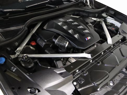 Used 2024 BMW X7 M60i image 92