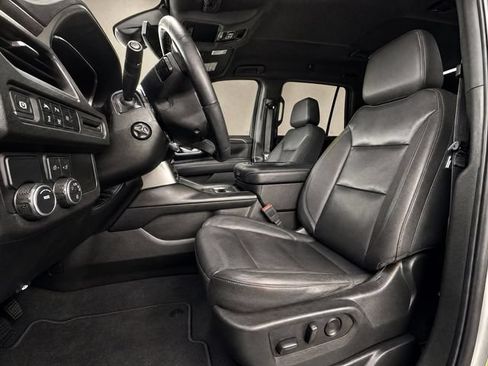 Used 2023 Chevrolet Tahoe LT w/ Luxury Package RWD image 11