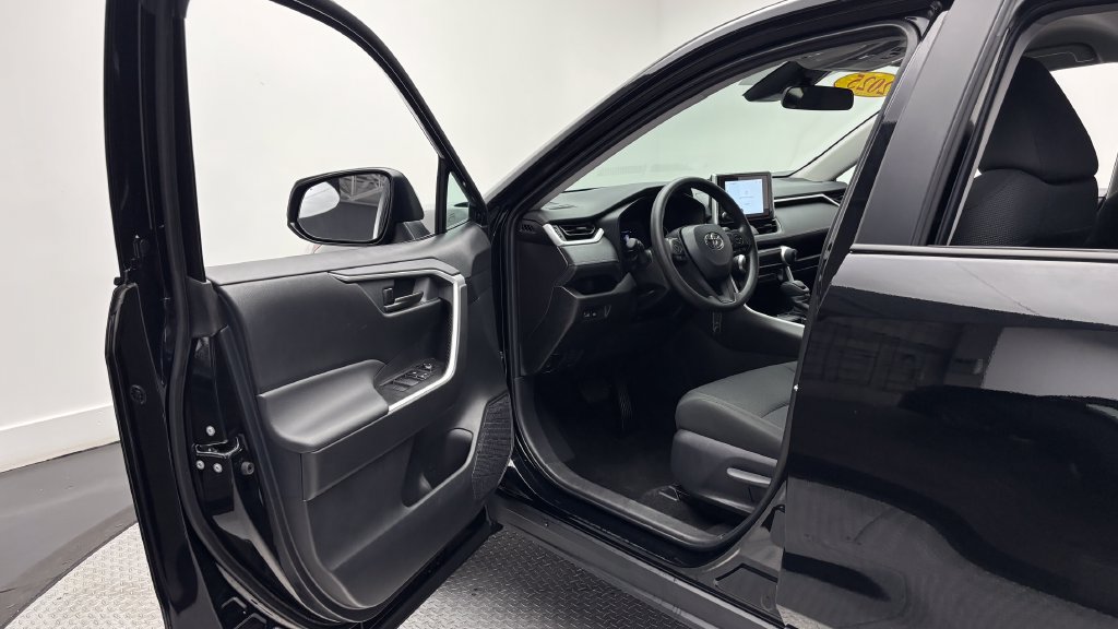 Certified 2025 Toyota RAV4 LE FWD image 16