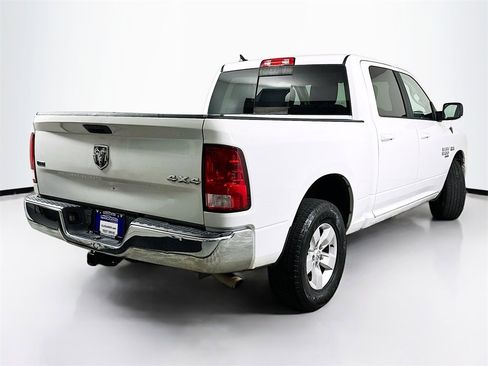 Used 2019 RAM 1500 Classic SLT w/ Luxury Group image 7