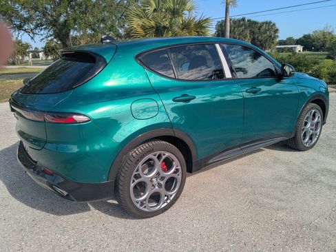 Used 2024 Alfa Romeo Tonale Veloce AWD/4WD image 5