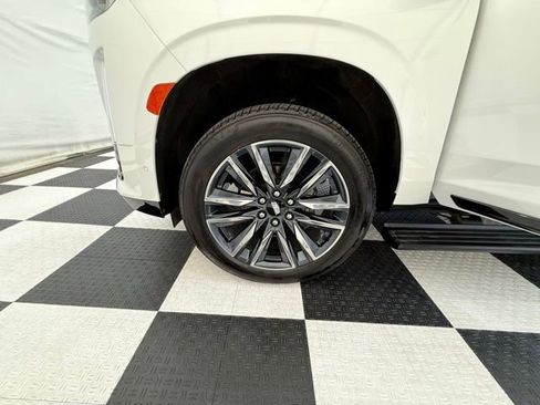 Used 2021 Cadillac Escalade Sport Platinum AWD/4WD image 12