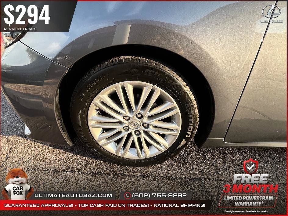 Used 2016 Lexus ES 350 w/ Premium Package w/Wood Trim FWD image 17