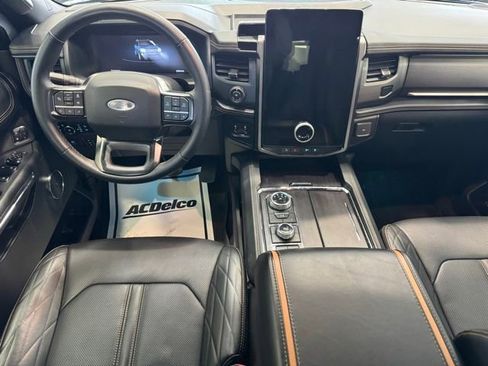 Used 2024 Ford Expedition Max Platinum image 19