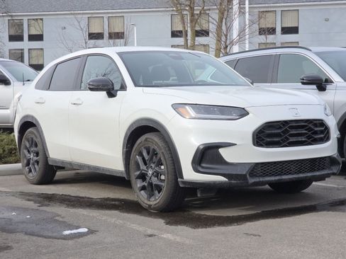 Certified 2024 Honda HR-V Sport image 2