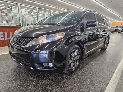 Used 2012 Toyota Sienna SE