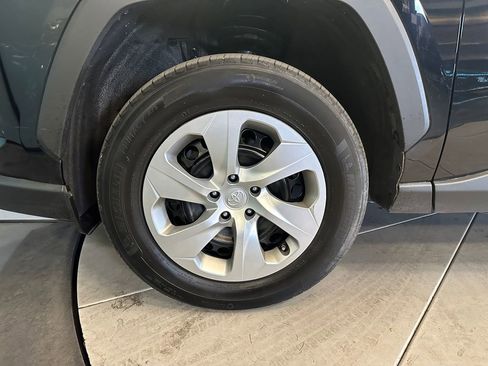 Used 2023 Toyota RAV4 LE AWD/4WD image 25