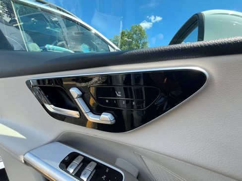 Used 2026 Mercedes-Benz GLC 300 4MATIC image 22