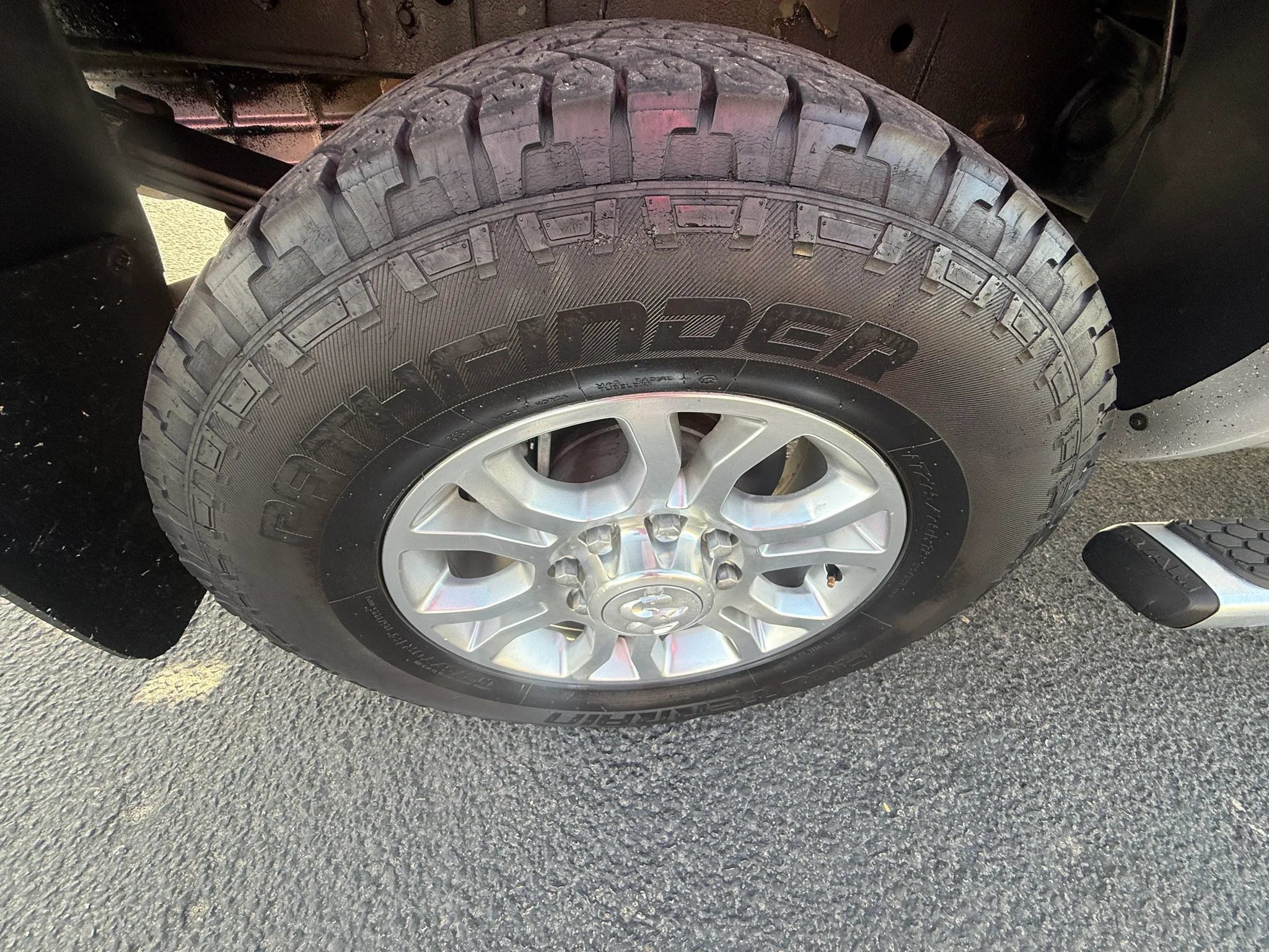 Used 2014 RAM 3500 Laramie AWD/4WD image 20
