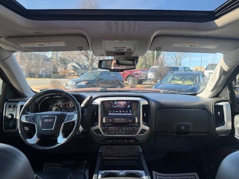 Used 2018 GMC Sierra 1500 SLT image 18