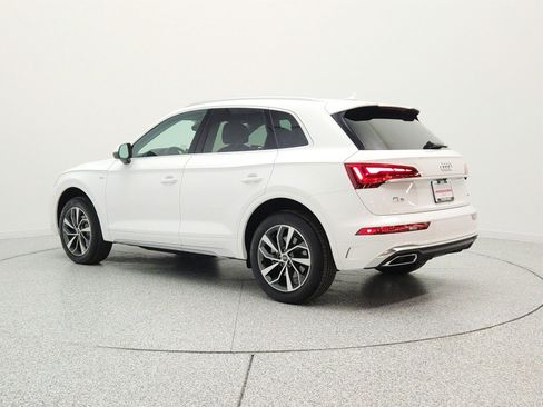 Used 2023 Audi Q5 2.0T Premium Plus w/ Premium Plus Package AWD/4WD image 7