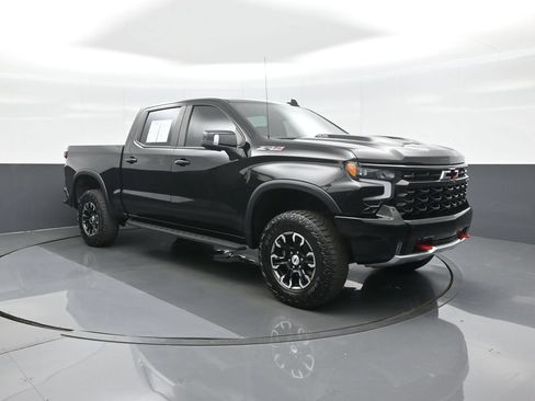 Used 2023 Chevrolet Silverado 1500 ZR2 w/ Technology Package AWD/4WD image 1