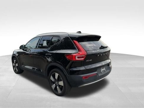 Used 2020 Volvo XC40 T5 Momentum w/ Protection Package Premier AWD/4WD image 4