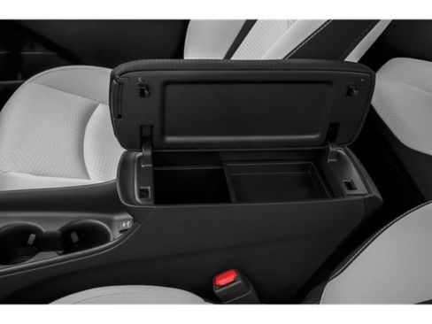 Used 2022 Toyota Prius XLE AWD/4WD image 14