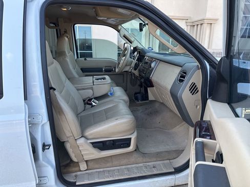 Used 2008 Ford F250 Lariat image 12