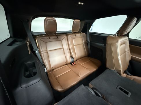 Used 2023 Lincoln Aviator Reserve w/ Jet Appearance Package AWD/4WD image 28