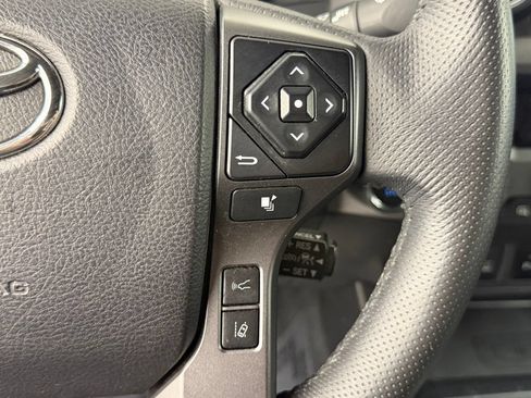 Used 2021 Toyota Tacoma TRD Sport w/ Technology Package AWD/4WD image 27