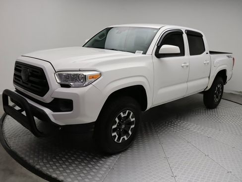 Certified 2018 Toyota Tacoma SR image 1