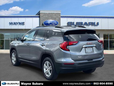 Used 2020 GMC Terrain SLE w/ Driver Convenience Package AWD/4WD image 3