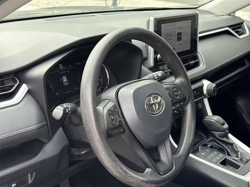 Used 2023 Toyota RAV4 XLE image 9