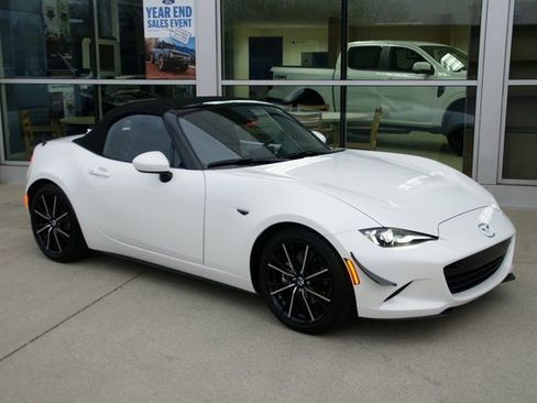 Used 2024 MAZDA MX-5 Miata Grand Touring w/ Weather Package image 8