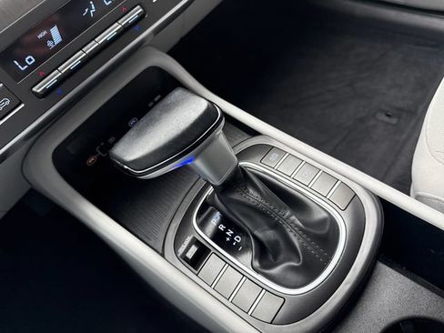 Certified 2024 Hyundai Kona SEL AWD/4WD image 29
