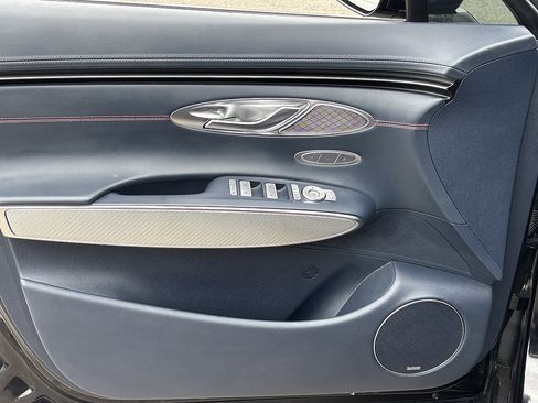 Used 2023 Genesis GV70 2.5T w/ Sport Prestige Package AWD/4WD image 10