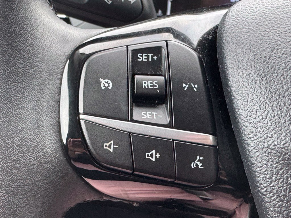 Certified 2023 Ford Escape Active AWD/4WD image 32