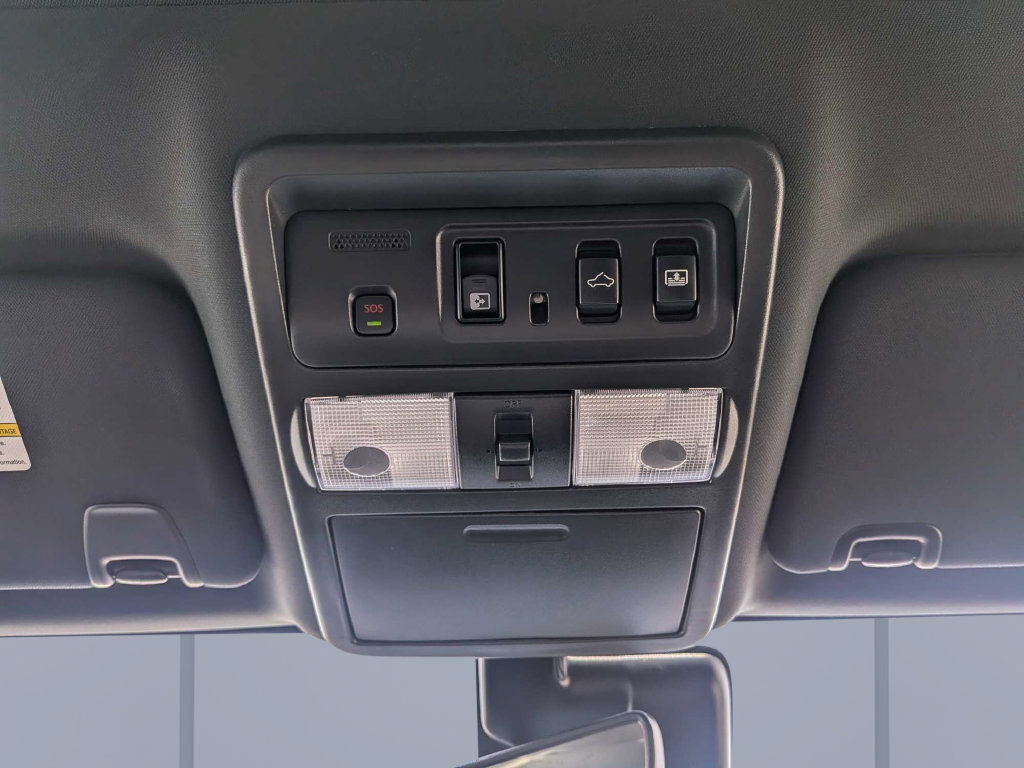 Used 2024 Nissan Titan Platinum Reserve w/ Moonroof Package AWD/4WD image 26