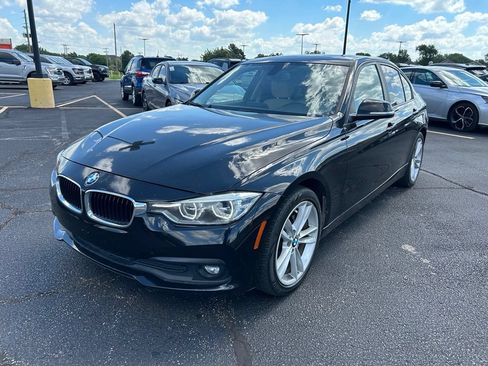 Used 2018 BMW 320i Sedan RWD image 7