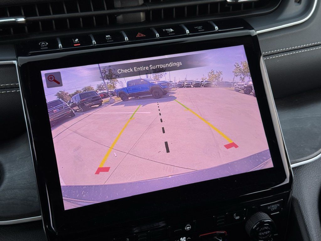 Used 2025 Jeep Grand Cherokee L Limited RWD image 18