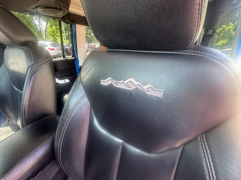 Used 2014 Jeep Wrangler Unlimited Sahara AWD/4WD image 26