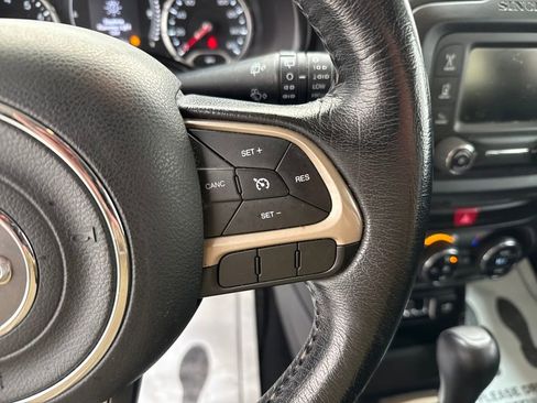Used 2016 Jeep Renegade Latitude w/ Safety & Security Group image 25