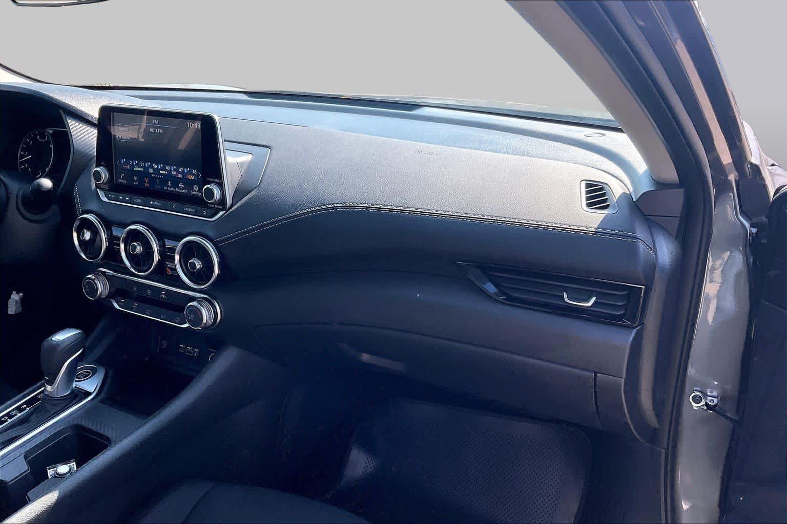 Used 2025 Nissan Sentra SV FWD image 18