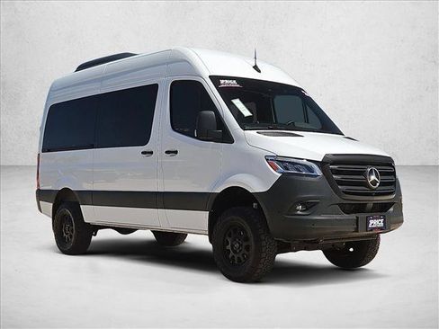 Used 2024 Mercedes-Benz Sprinter 2500 image 3
