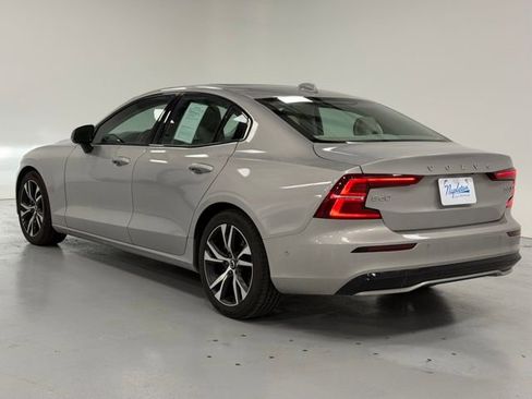 Used 2023 Volvo S60 B5 Plus image 3