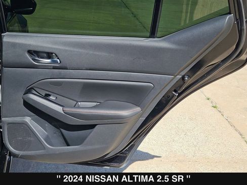 Used 2024 Nissan Altima 2.5 SR w/ SR Premium Package image 29